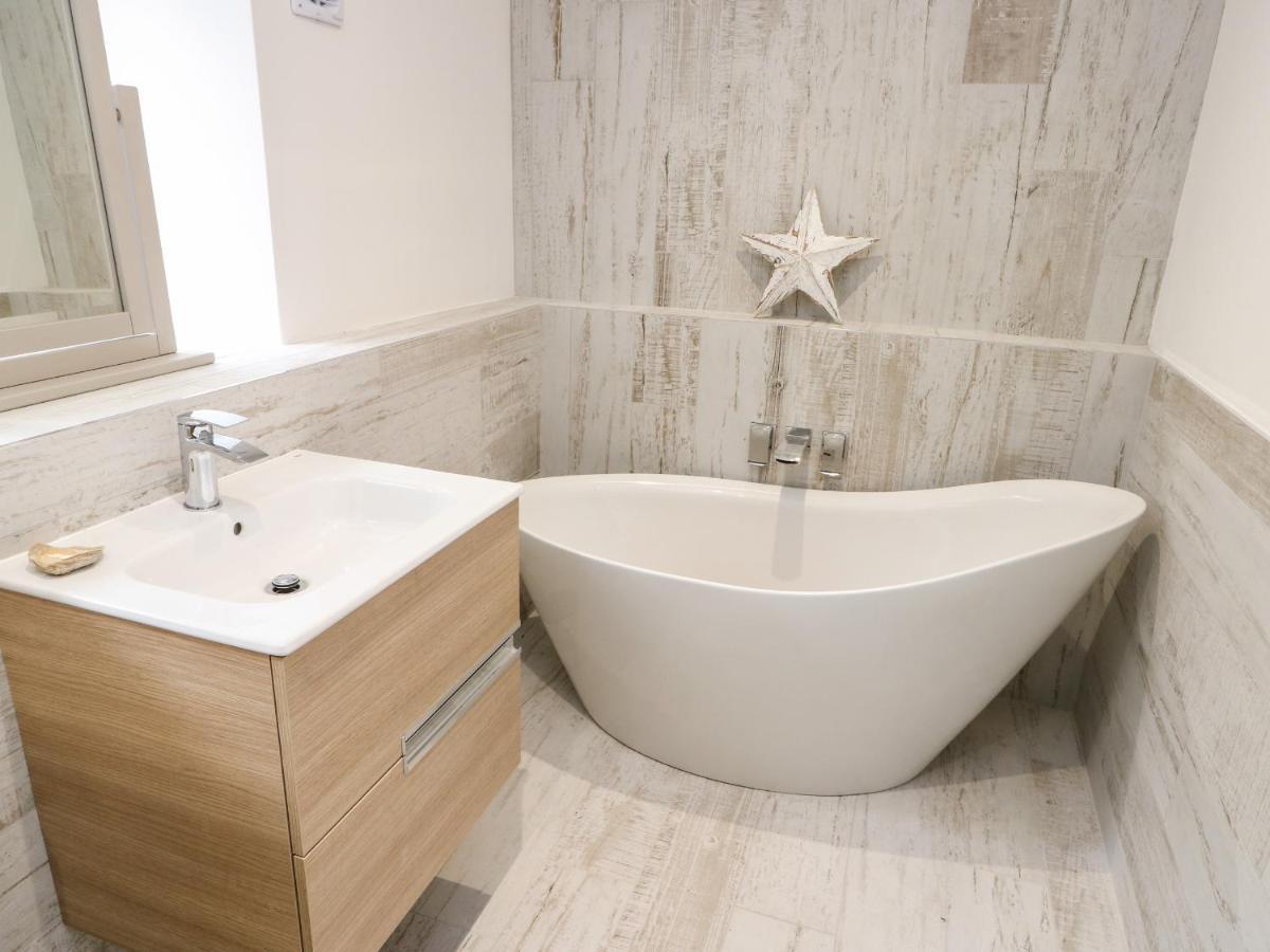 A Mor Appartement Llanfairpwllgwyngyll Buitenkant foto